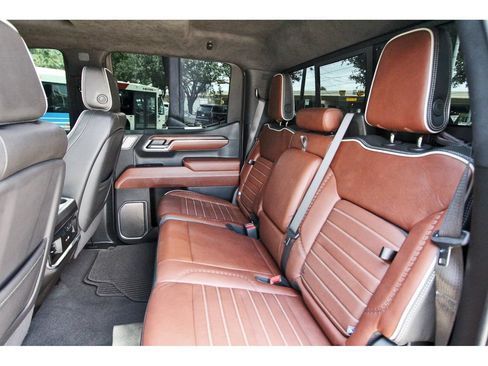 Used 2025 GMC Sierra 1500 Denali Ultimate AWD/4WD image 11