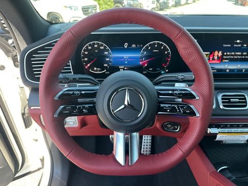 New 2026 Mercedes-Benz GLS 580 4MATIC image 27