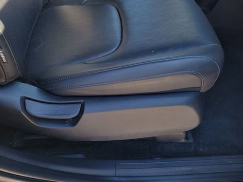 Used 2024 Kia Carnival LX image 35