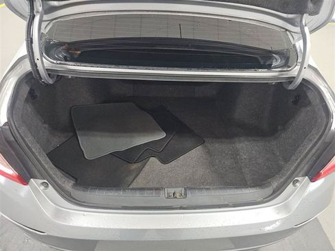 Used 2018 Honda Accord Sport image 14