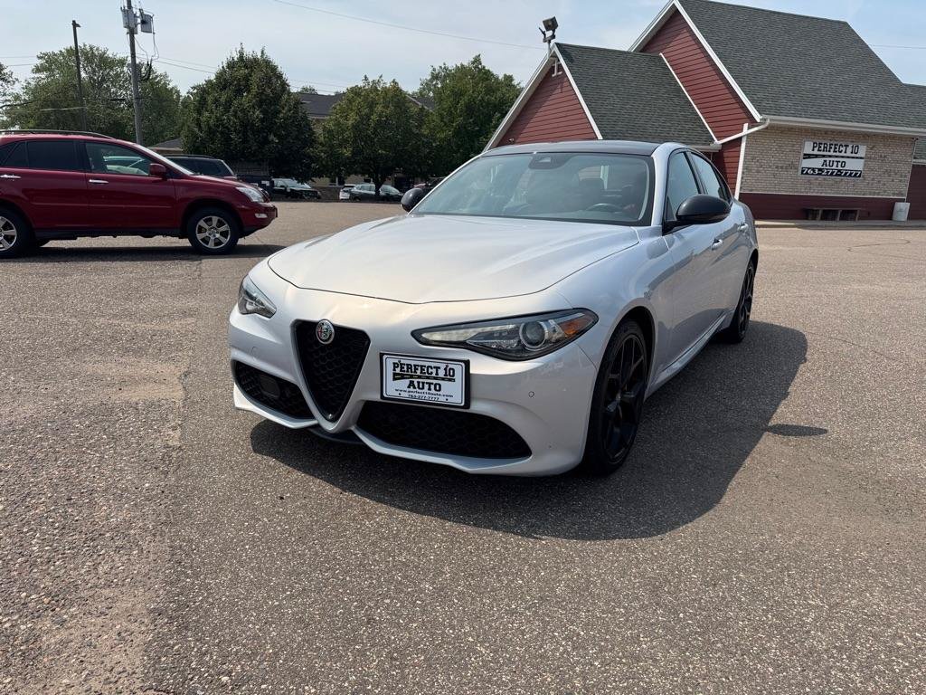 Used 2020 Alfa Romeo Giulia AWD w/ Quick Order Package 22J Sport image 11