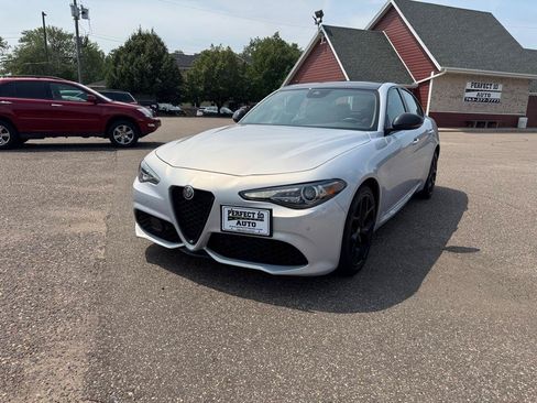Used 2020 Alfa Romeo Giulia AWD w/ Quick Order Package 22J Sport image 11