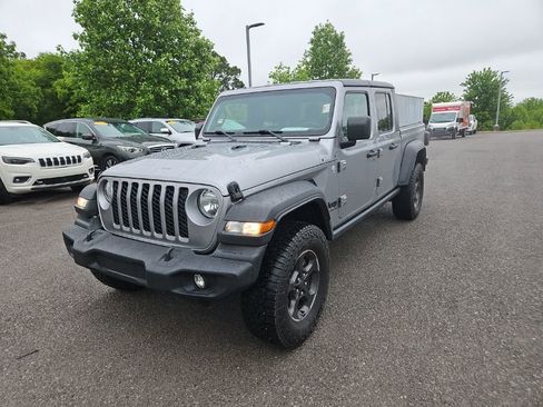 Used 2020 Jeep Gladiator Sport w/ Quick Order Package 24S AWD/4WD image 3
