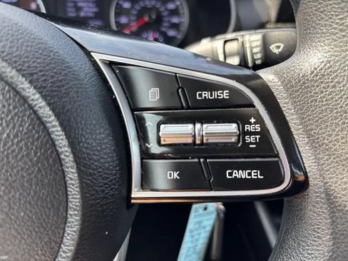 Used 2021 Kia Forte LXS FWD image 24