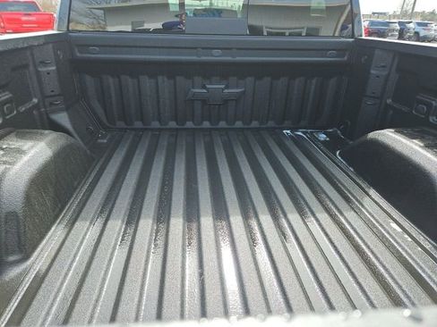 Used 2025 Chevrolet Silverado 1500 LT Trail Boss w/ LT Trail Boss Premium Package image 12