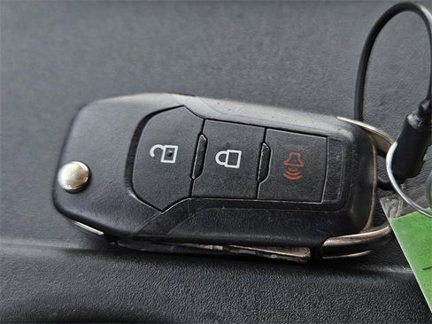 Used 2023 Ford F150 XLT image 39