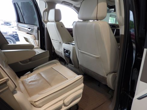 Used 2022 GMC Yukon Denali AWD/4WD image 23
