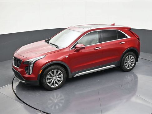 Used 2019 Cadillac XT4 Premium Luxury w/ Enhanced Visibility Package FWD image 12