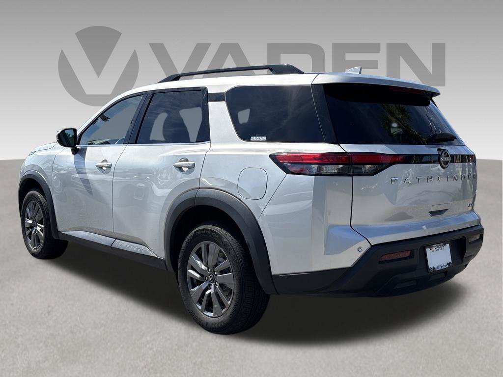 Used 2024 Nissan Pathfinder SV FWD image 13