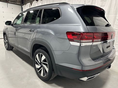 Used 2025 Volkswagen Atlas SE image 5