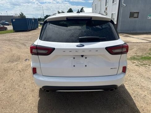 Used 2023 Ford Escape ST-Line AWD/4WD image 9