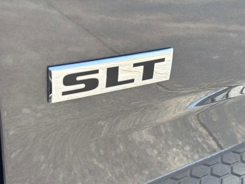 Used 2024 RAM 1500 Classic SLT image 10