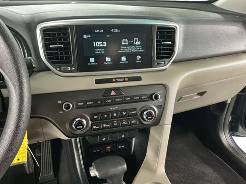 Used 2020 Kia Sportage LX w/ LX Popular Package AWD/4WD image 7