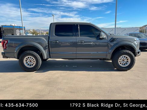 Used 2018 Ford F150 Raptor w/ Equipment Group 802A Luxury image 6