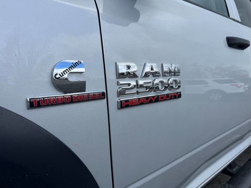 Used 2018 RAM 2500 Tradesman w/ Chrome Appearance Group AWD/4WD image 11