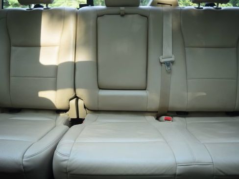 Used 2017 Ford F150 Lariat w/ Equipment Group 502A Luxury AWD/4WD image 16