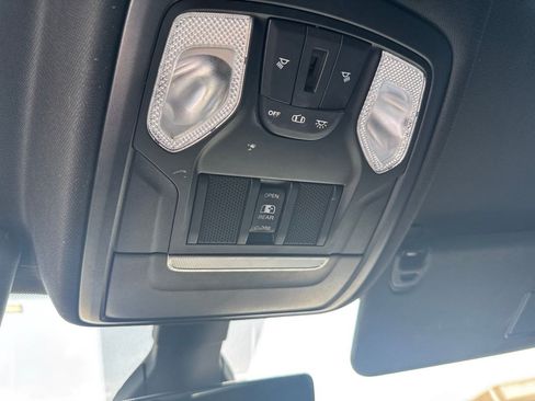 Used 2021 RAM 1500 Big Horn AWD/4WD image 14