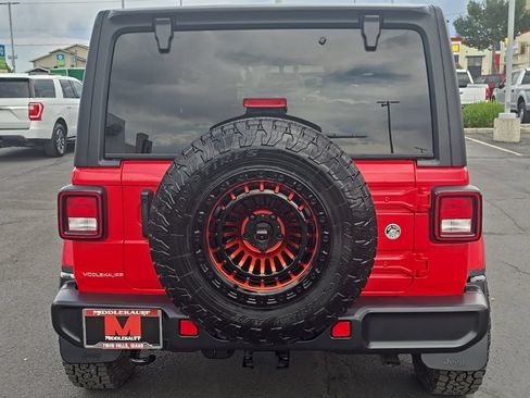 Used 2023 Jeep Wrangler Unlimited Sahara w/ Cold Weather Group AWD/4WD image 4