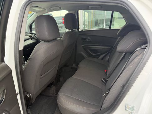 Certified 2022 Chevrolet Trax LS w/ Tint and Cruise Package image 16