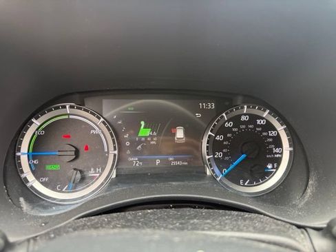 Used 2024 Toyota Highlander LE AWD/4WD image 16
