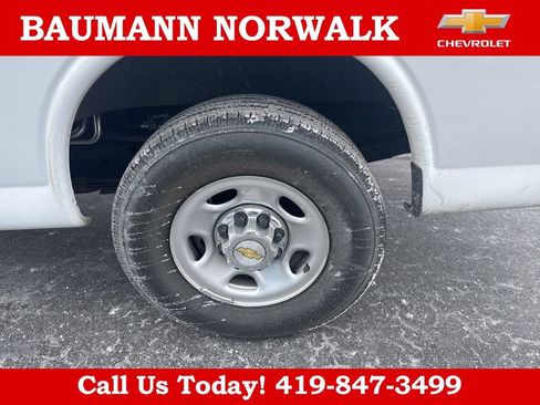 Used 2024 Chevrolet Express 3500 LT w/ LT Preferred Equipment Group image 13