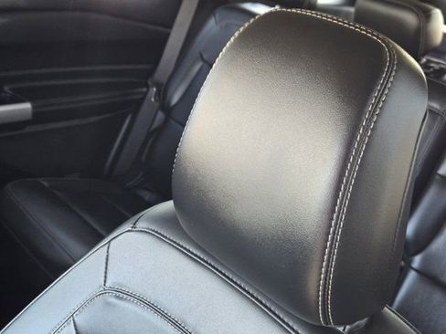 Used 2023 Ford Explorer XLT w/ Equipment Group 202A image 14