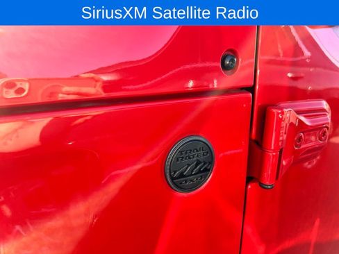 Used 2023 Jeep Gladiator Willys image 5