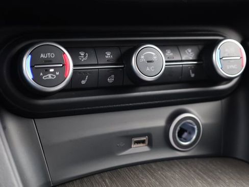 Used 2023 Alfa Romeo Stelvio Ti w/ Active Assist Plus Package image 19