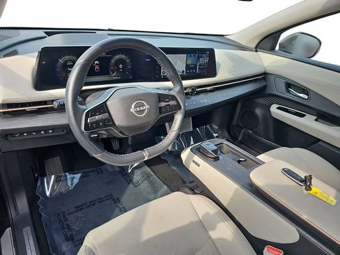 Used 2023 Nissan Ariya AWD image 16