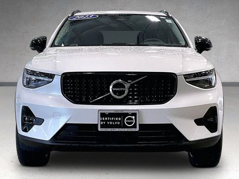 Used 2023 Volvo XC40 B5 Ultimate w/ Protection Package Premier AWD/4WD image 2