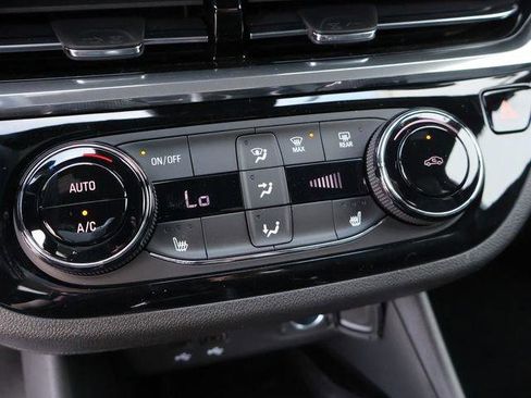 New 2026 Buick Envista Sport Touring image 36