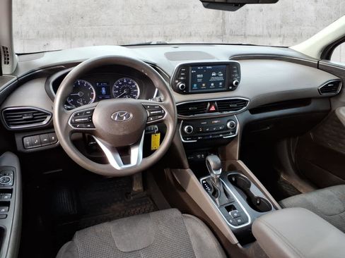 Used 2019 Hyundai Santa Fe SE image 5