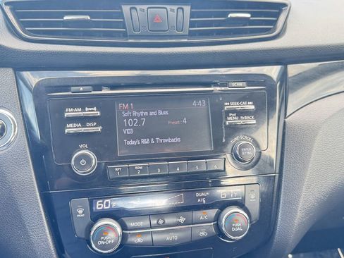 Used 2017 Nissan Rogue Sport SV AWD/4WD image 22