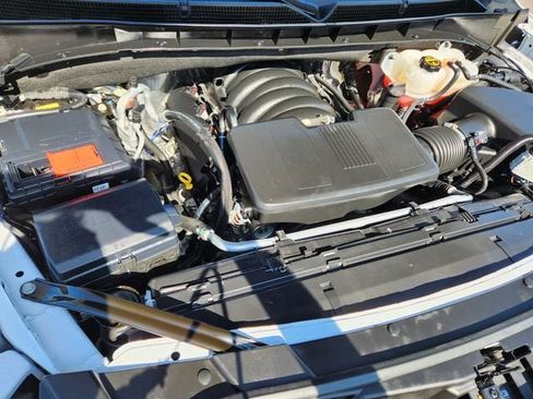 Used 2025 GMC Yukon AT4 w/ AT4 Premium Package image 33