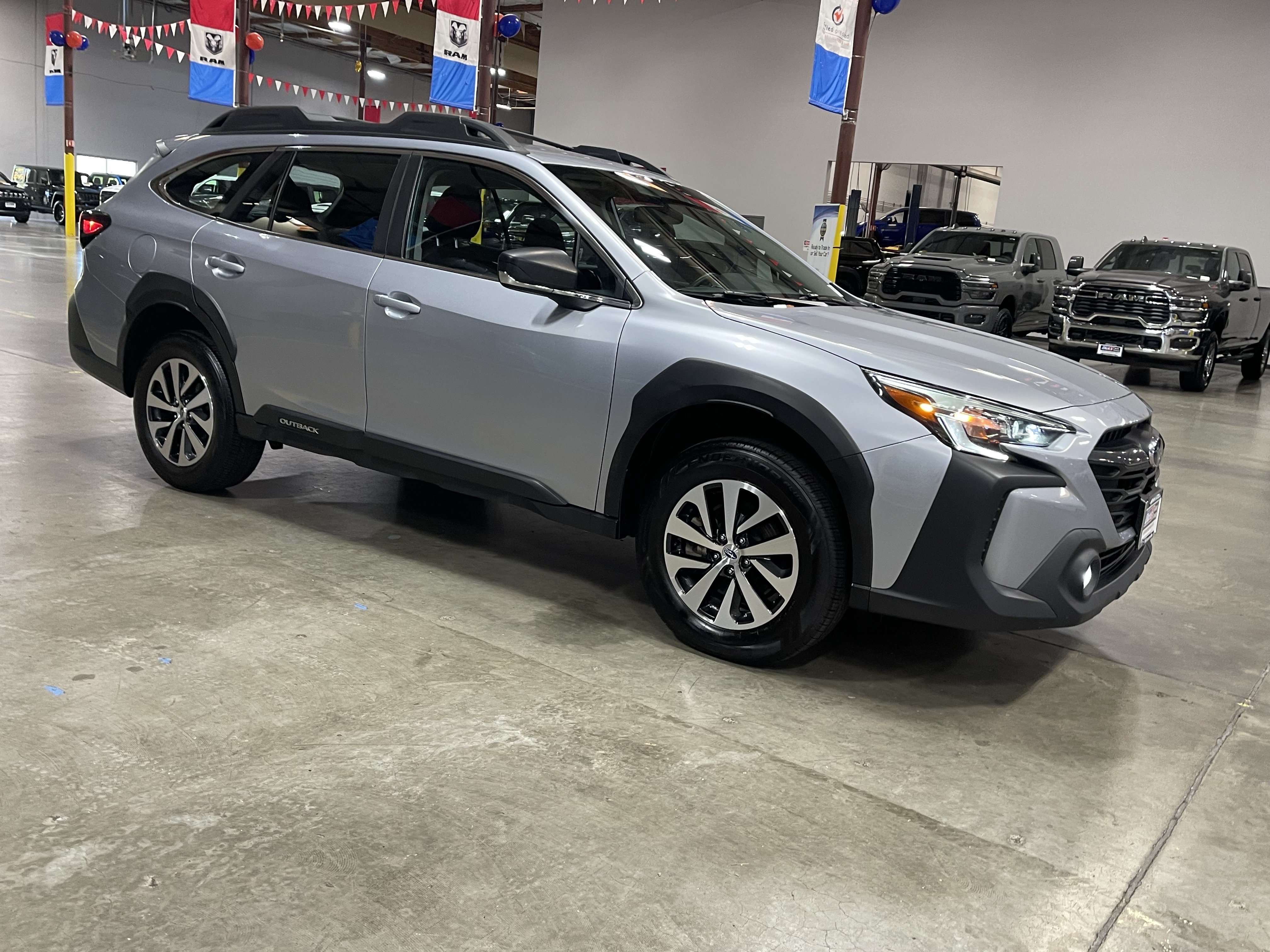 Used 2024 Subaru Outback AWD/4WD image 7