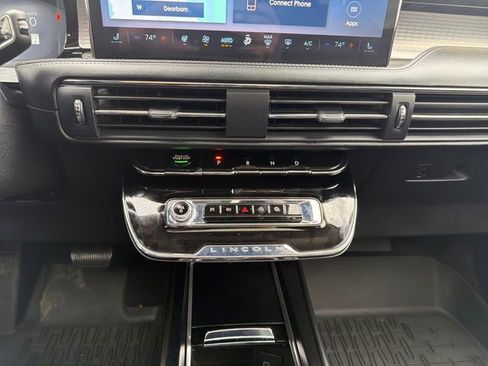 Certified 2023 Lincoln Corsair AWD w/ Equipment Group 101A image 22