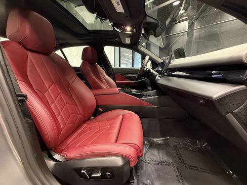 Certified 2024 BMW 540i xDrive image 26
