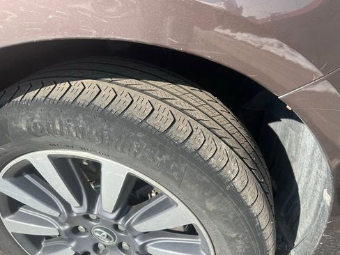 Certified 2018 Toyota Sienna LE image 3