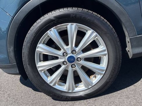Used 2019 Ford Escape SEL AWD/4WD image 3