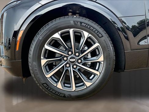 New 2027 Cadillac Lyriq Sport w/ LPO, Floor Liner Package AWD/4WD image 12