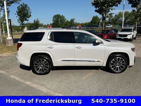 Used 2021 GMC Acadia Denali w/ Denali Ultimate Package AWD/4WD image 7