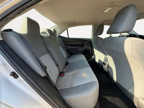 Used 2018 Toyota Corolla L image 15