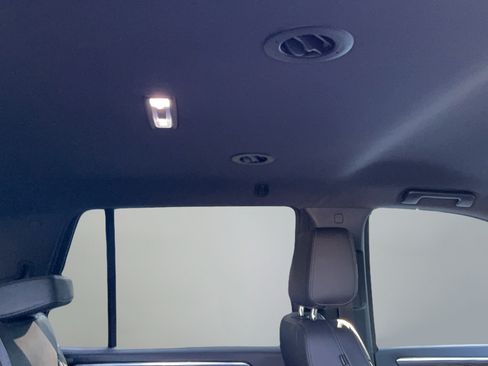 Used 2025 Chevrolet Tahoe LT RWD image 35