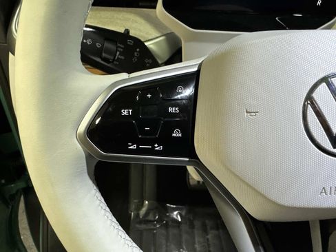 New 2025 Volkswagen ID. Buzz 1st Edition image 31