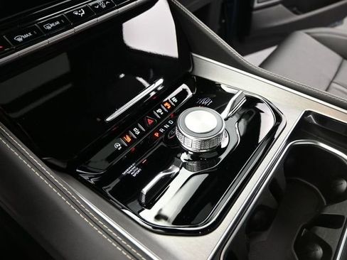 New 2026 Jeep Grand Wagoneer Limited AWD/4WD image 36