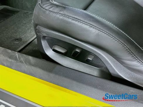 Used 2015 Chevrolet Corvette Z06 w/ 3LZ Preferred Equipment Group RWD image 35