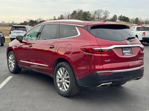 Used 2019 Buick Enclave Essence image 8