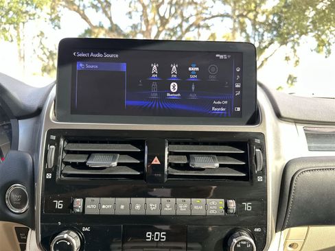 Used 2023 Lexus GX 460 Premium image 4