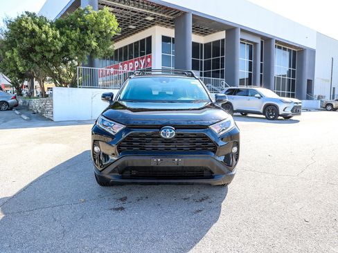 Certified 2021 Toyota RAV4 XLE w/ Convenience Package image 3