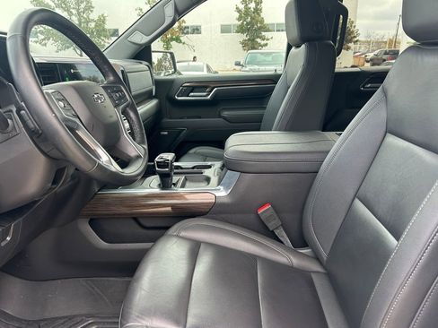 Used 2025 Chevrolet Silverado 1500 LT Trail Boss w/ LT Trail Boss Premium Package image 13